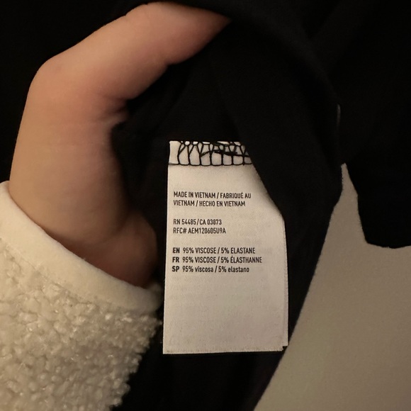 American Eagle Short Sleeve Pocket Tee (soft and sexy) - Picture 4 of 5